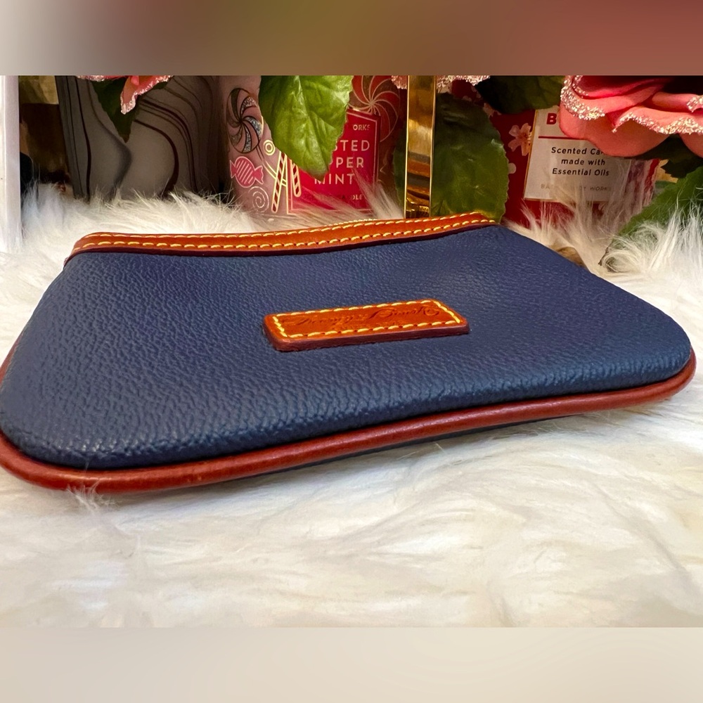 Dooney Burke Wristlet in Pebble Leather - Picture 4 of 7